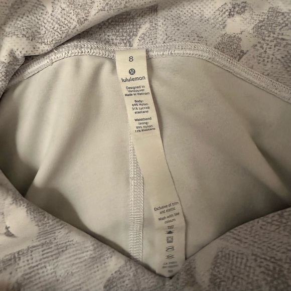 Lululemon Train Times Jasmine White 7/8 Leggings, size: 8 - Picture 2 of 4